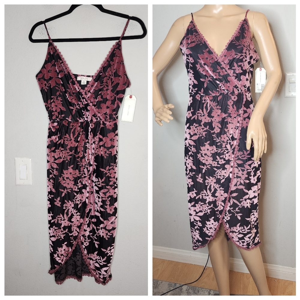 NWT Velvet Purple Mauve Black Floral Dress Romper Stretch Medium Adam Levine